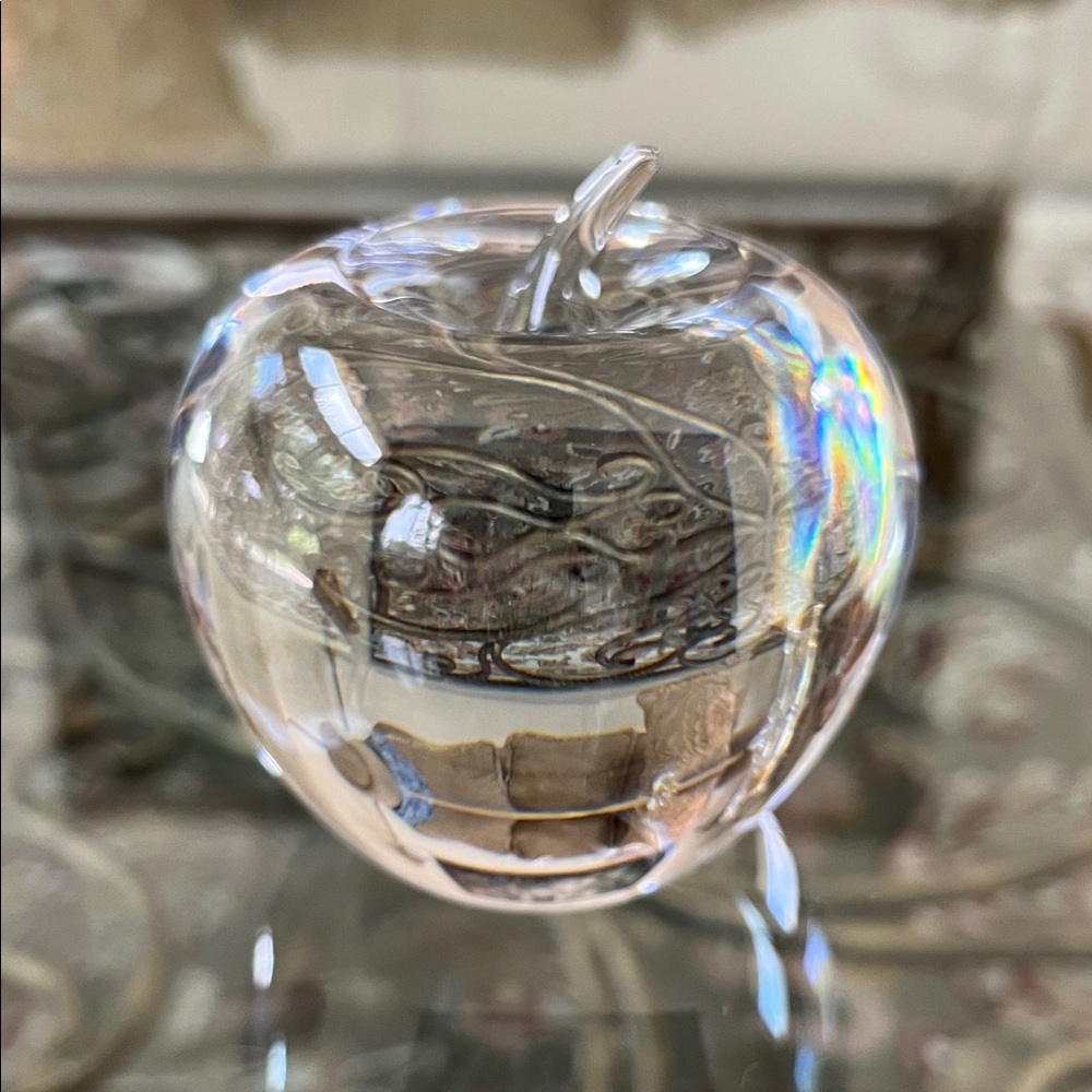 Tiffany & Co. Clear Crystal Apple Figurine 100% Authentic